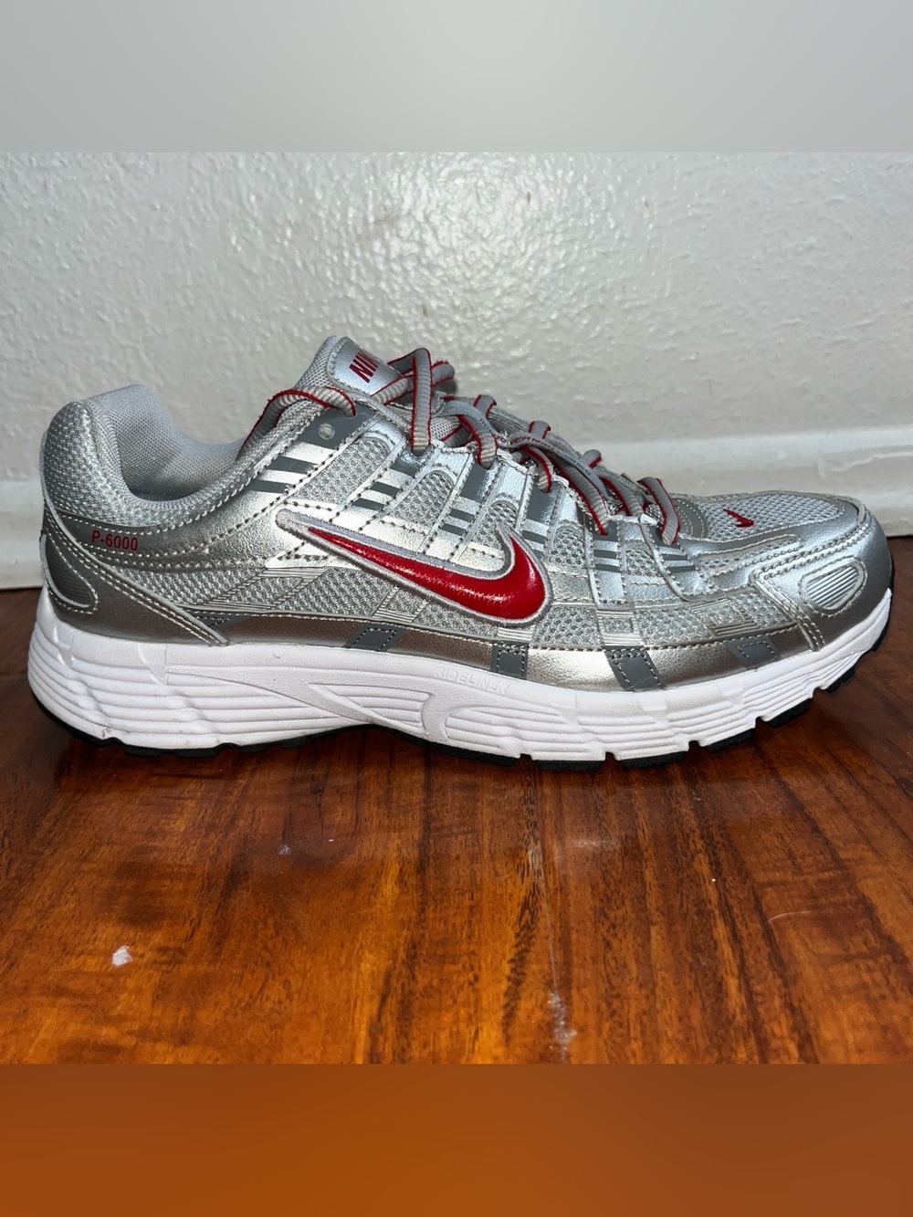 Nike P-6000 GS Metallic Silver Red Big Kids Youth Shoes Size 7Y HV5064-002